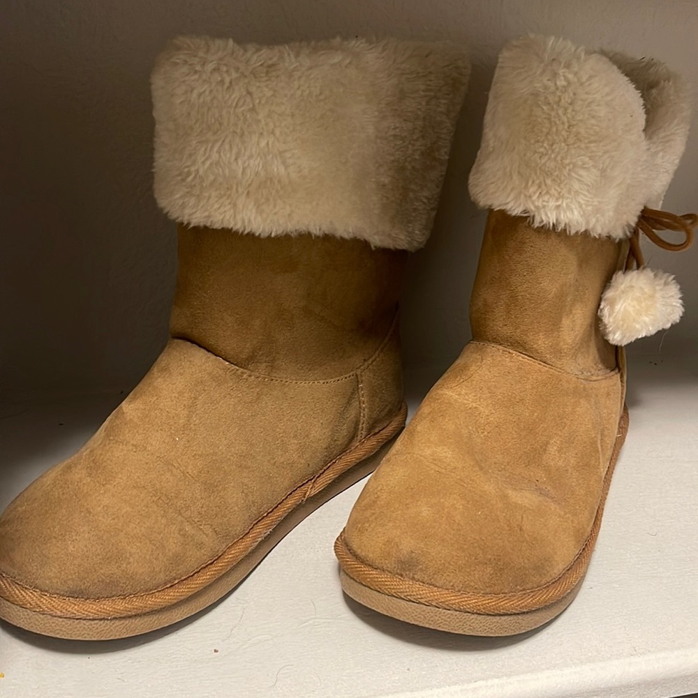 Brand new Arizona boots